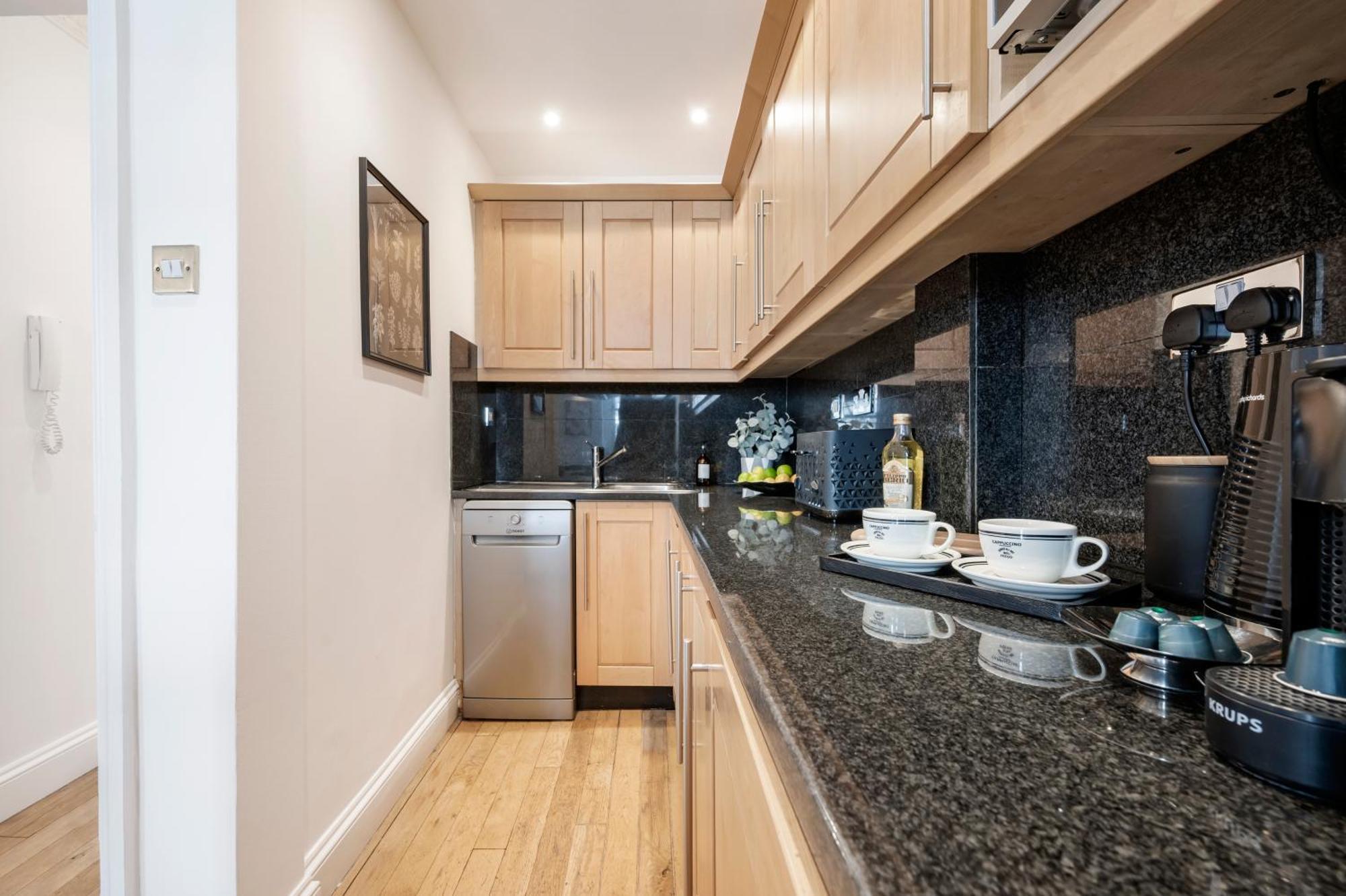 2 Bedr, 3 Beds, 1 Bath Thames, Trafalgar Sq London Eksteriør bilde