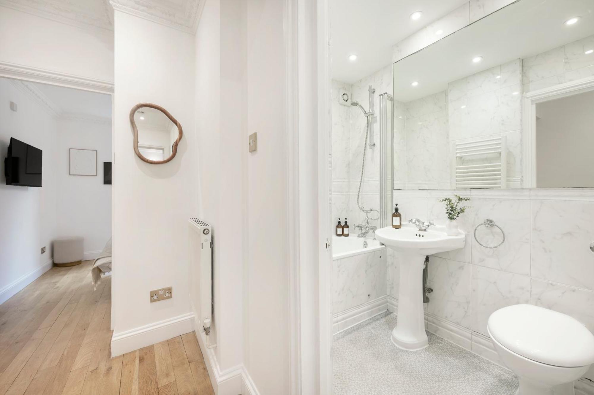 2 Bedr, 3 Beds, 1 Bath Thames, Trafalgar Sq London Eksteriør bilde